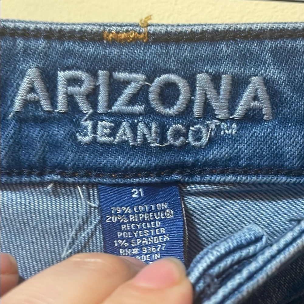 Womens New Arizona Jean Company Mid Rise Shortie Blue Denim Shorts - Picture 3 of 5